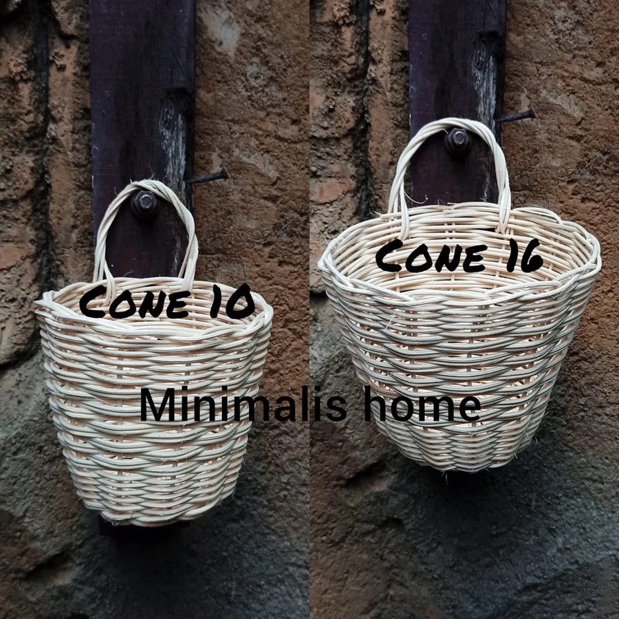Pot / Vas Dinding Tempel Rotan Ice Cream Cone Dekorasi Dinding Rumah